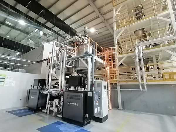 提高鋰電池隔膜的質量選擇隔膜材料模溫機，讓白油溫度恒定