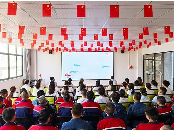 銘記歷史珍愛和平，砥礪奮進(jìn)開創(chuàng)未來！歐能機(jī)械集體觀看勝利日紀(jì)念大會