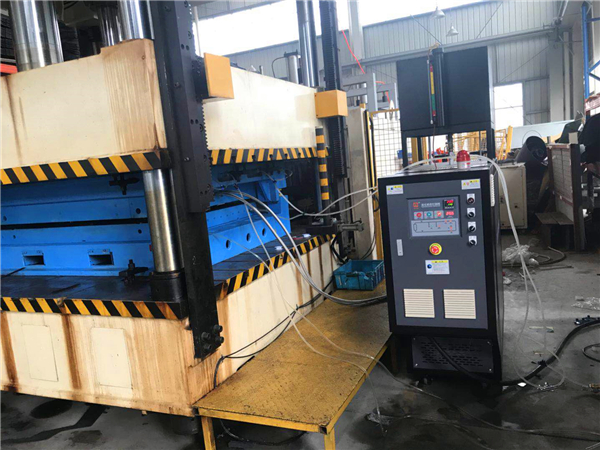 負(fù)壓油溫機(jī)「歐能機(jī)械」負(fù)壓油溫機(jī)專(zhuān)業(yè)生產(chǎn)廠(chǎng)家