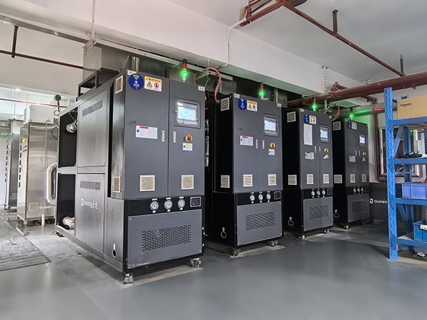 有機熱載體爐正常運行時膨脹槽內應保持哪種液位？