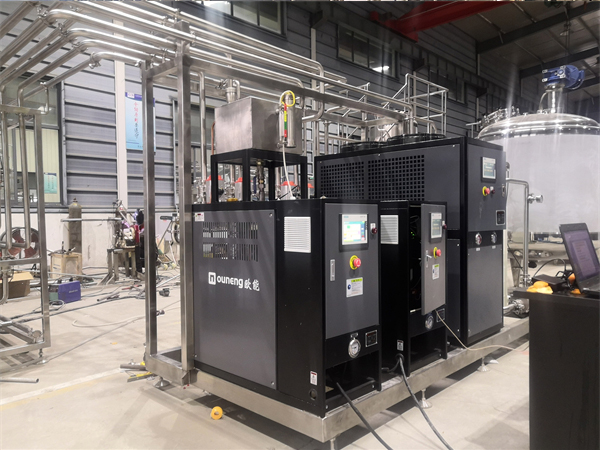 醫(yī)藥用高低溫一體機(jī)在制藥設(shè)備中的應(yīng)用，控制反應(yīng)釜的溫度