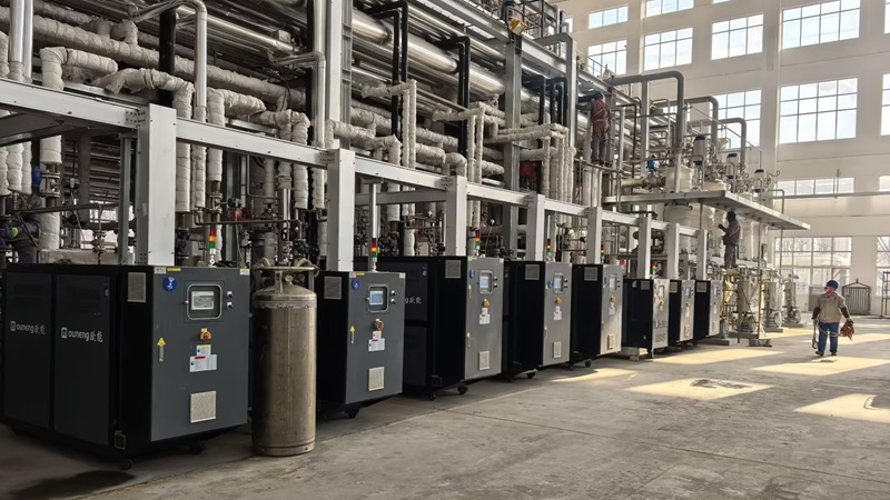  PVC行業控溫選油模溫機還是燃氣模溫機？