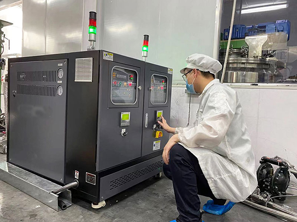 鋰離子電池電極漿料制備和涂布，攪拌機模溫機控制溫度