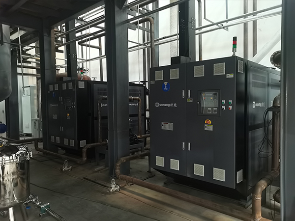 革新鋰電薄膜生產(chǎn)工藝，高效控溫不銹鋼反應(yīng)釜油加熱器