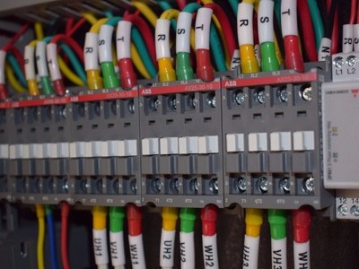 模溫機生產(chǎn)從實用到精細(xì)，「歐能機械」為您介紹