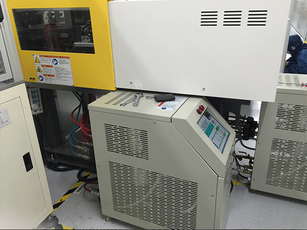 鏡片模溫機的應用，革新鏡片注塑生產(chǎn)